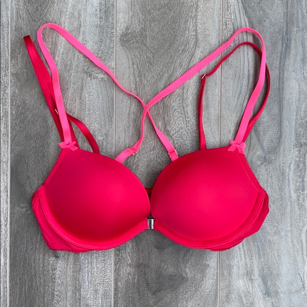 Women’s Victoria’s Secret front clasp bra